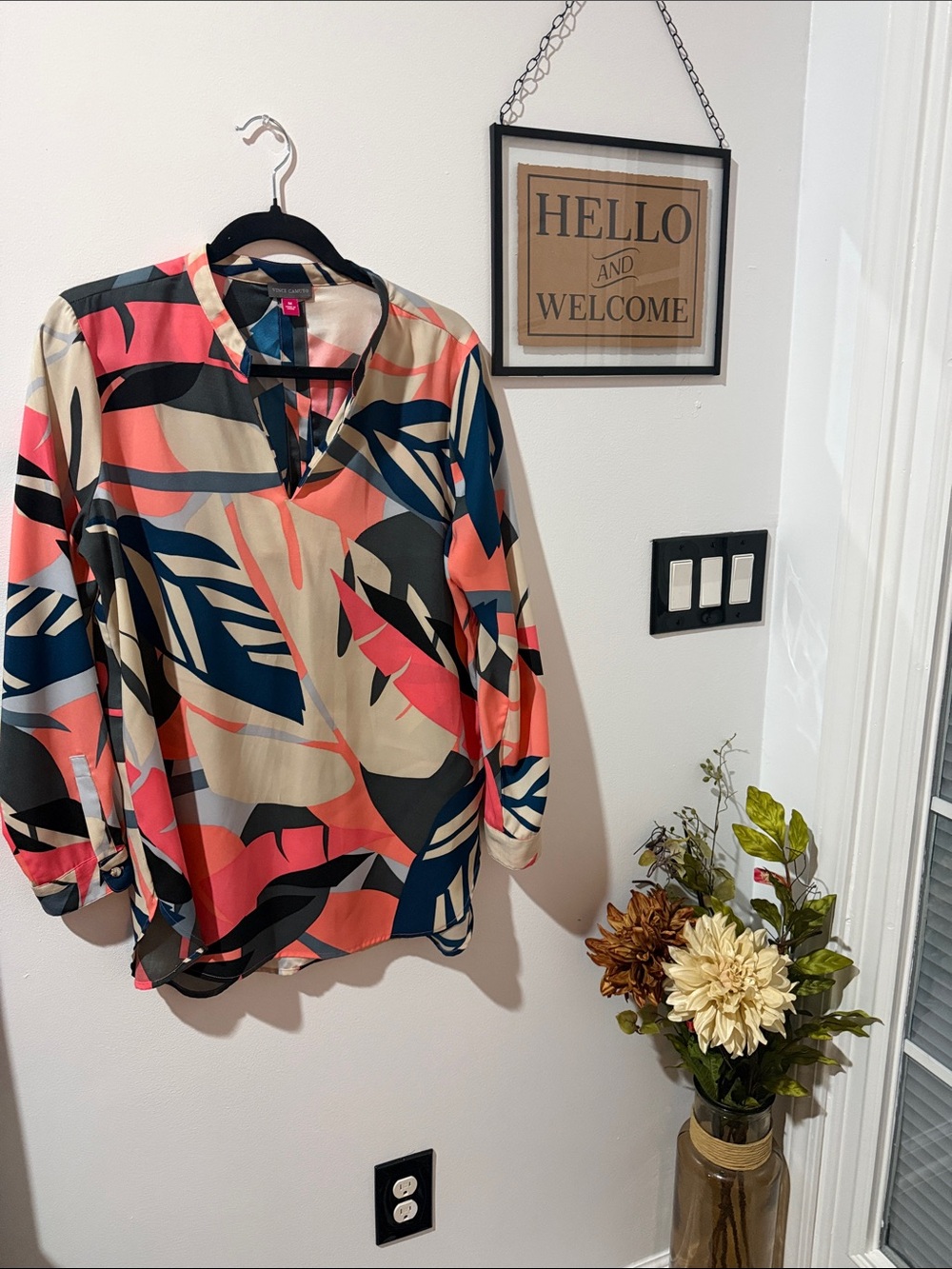 Vince Camuto Coral, Navy & Cream Abstract Leaf Print Blouse